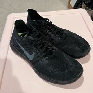 Nike FLYKNIT black US Mens 7/Womens 9